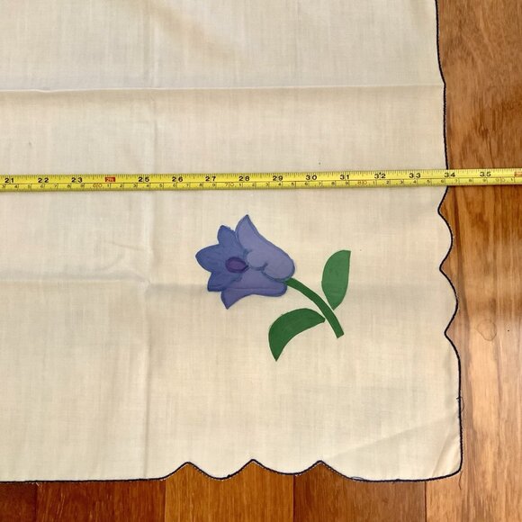 Appliquéd Pansy Flowers Blue On White Square Tablecloth 33.5”x34” Rolled Hem - Picture 11 of 11